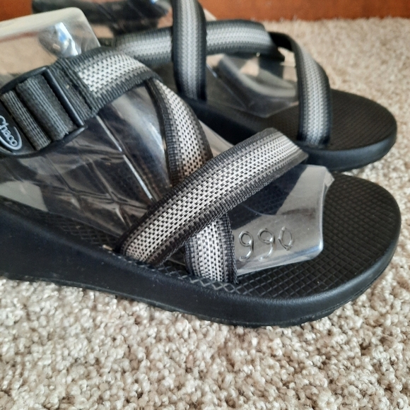 Chaco Z1 Adjustable Wide Strap Classic Sandals Split Gray Vibram Hiking Sandals - Picture 5 of 16